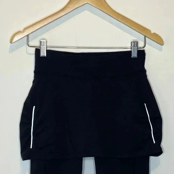 Athleta Contender 2 in 1 Legging Skirt - Picture 3 of 9